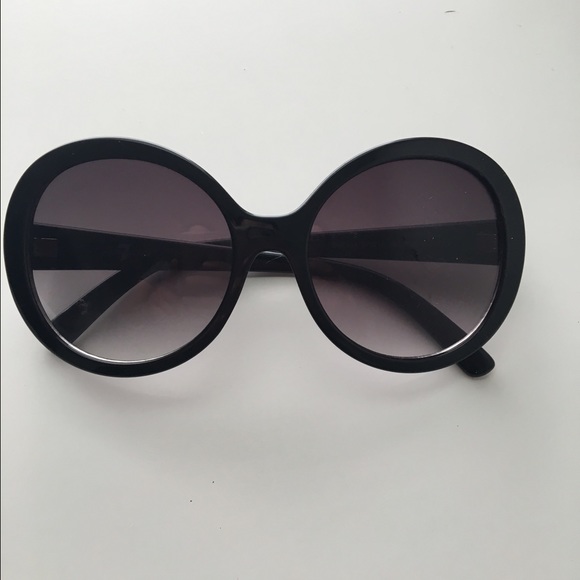 Black Round Sunnies