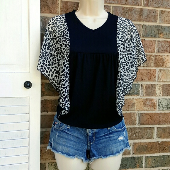 sᴘᴇᴇᴄʜʟᴇss | flutter wing top - Picture 3 of 4