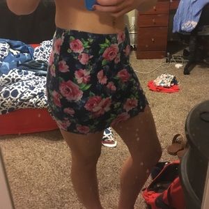 Floral Mini Skirt!