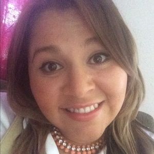 Meet your Posher, Monica