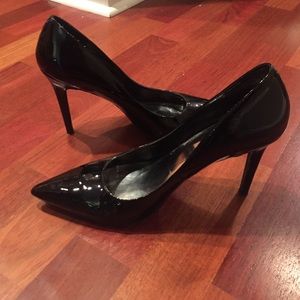 INC Black Patent Pump
