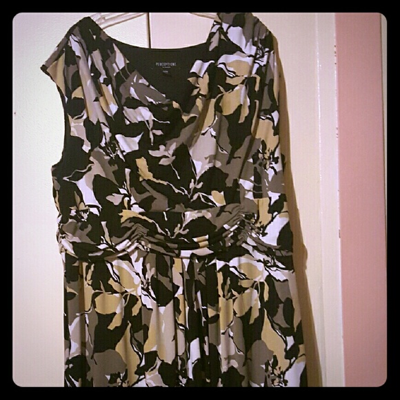Dress - Picture 1 of 1