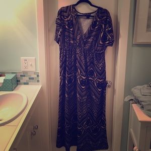 Comfortable stretchy Aztec maxi dress