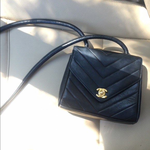 sold on another website - Picture 1 of 4