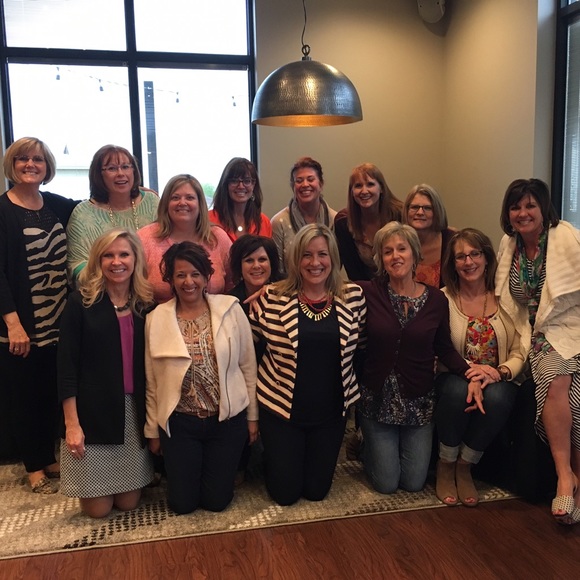 Meet your Posher, Brenda - Picture 3 of 4