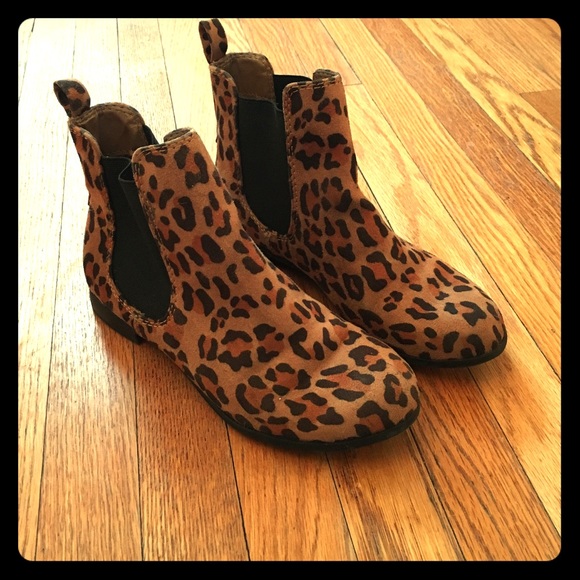 Leopard boots