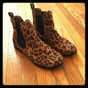 Leopard boots