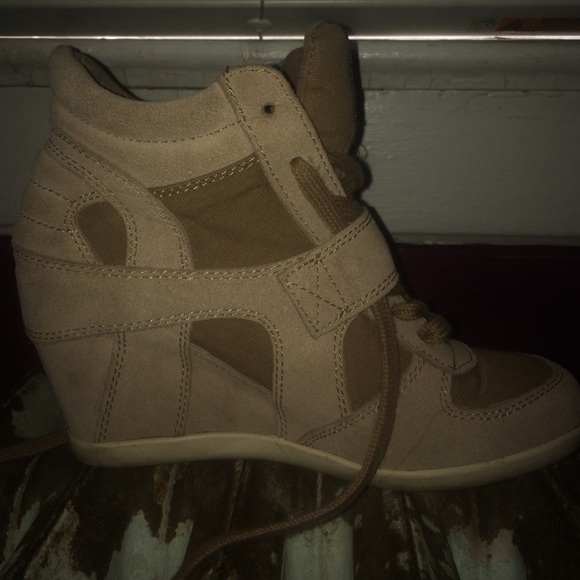 Ash sneakers