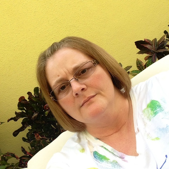 Meet your Posher, Mindy - Picture 1 of 1