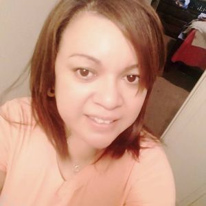 Meet your Posher, Alma