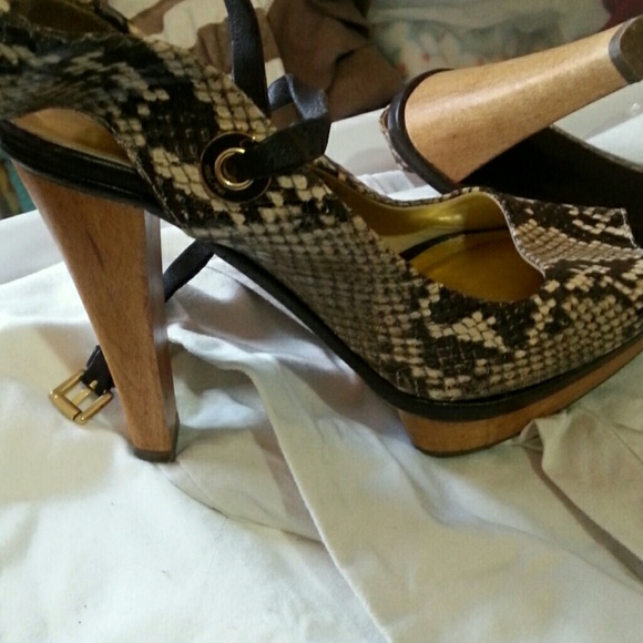 Coach heels - Picture 4 of 4