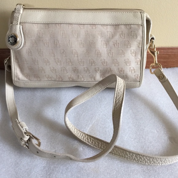 Dooney and Bourke Small crissbody bag