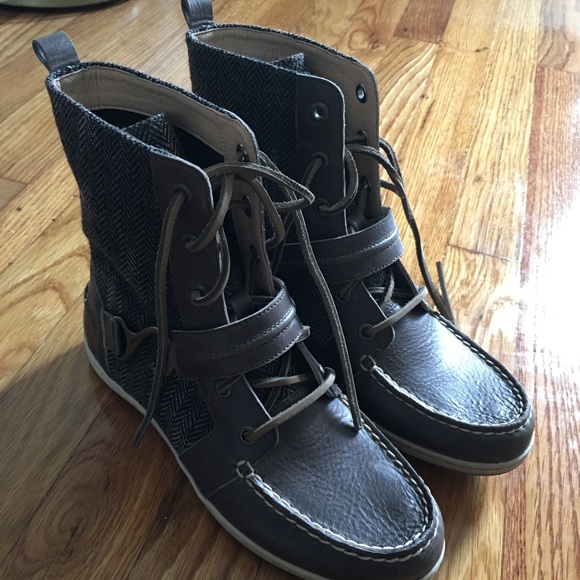 (RARE!) SPERRY BOOTS