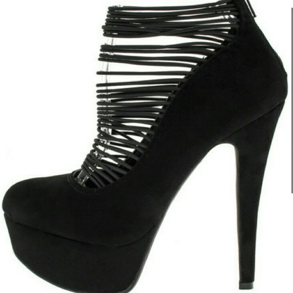 Couture shoes - Picture 1 of 1
