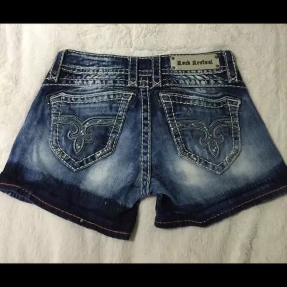 Rock revival shorts size 27