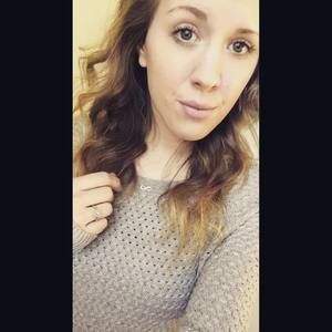 Meet your Posher, Alesha