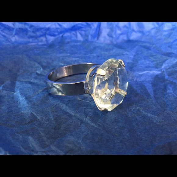 Super cute large diamond set - Picture 3 of 4