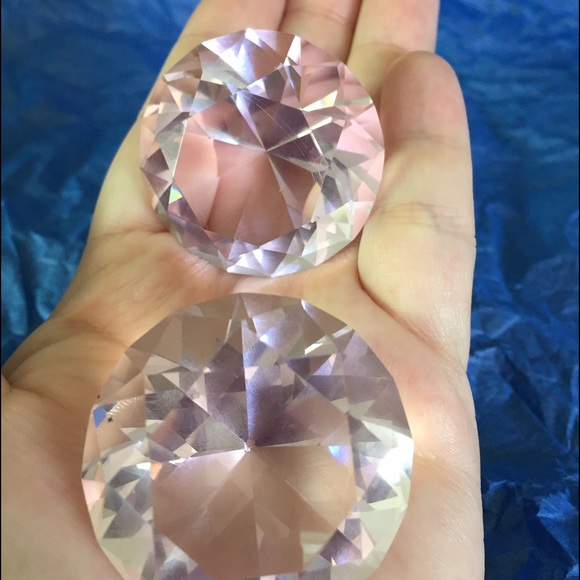 Pink decorative diamond and ring holder set - Picture 3 of 3