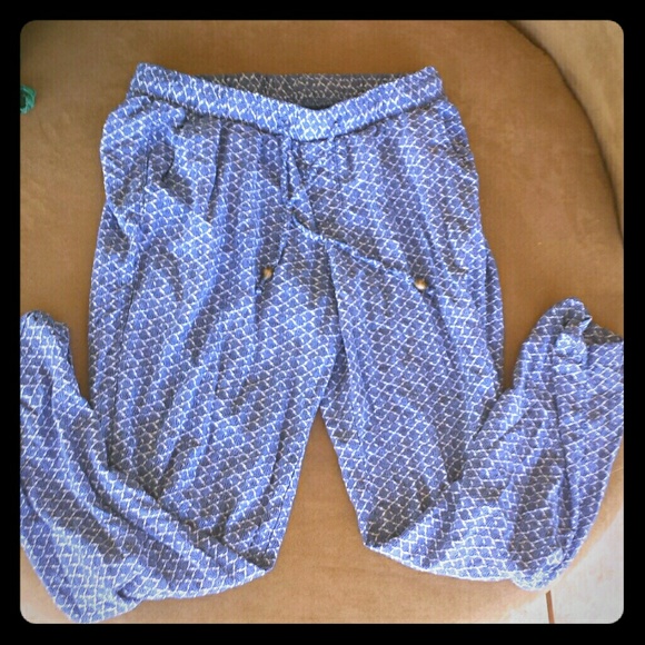 Pattern pants