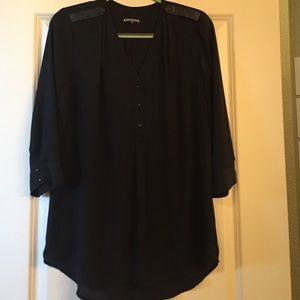 Black express blouse with bronze buttons