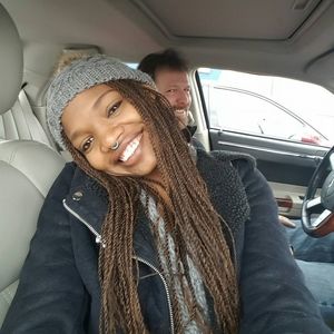 Meet your Posher, Claudia