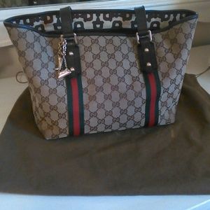 100% authentic Gucci handbag