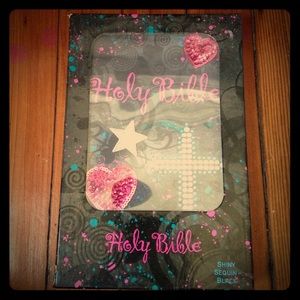 New King James Version Black Sequin Holy Bible