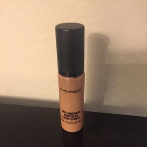 Mac Pro Longwear Concealer NW25