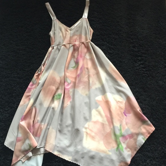 Jessica Simpson maternity dress