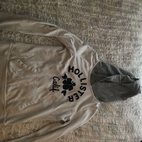 Hollister Gray And White Hoodie