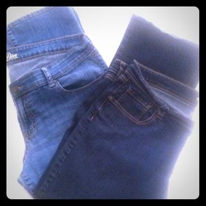 Buy 1 Get 1 Free! 2 pairs of Old Navy Denim Jeans.