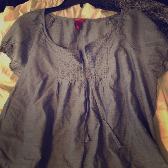 Cute light weight top