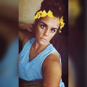 Meet your Posher, Chloe