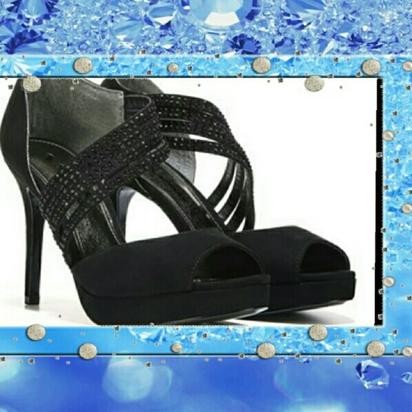 1 HOUR! WOMEN'S SONDRA DRESS HEEL