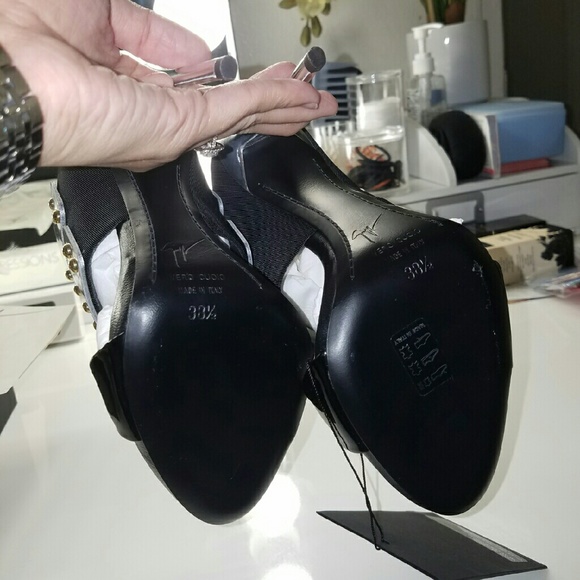Brand New Authentic Giuseppe Zanotti Heels - Picture 2 of 4