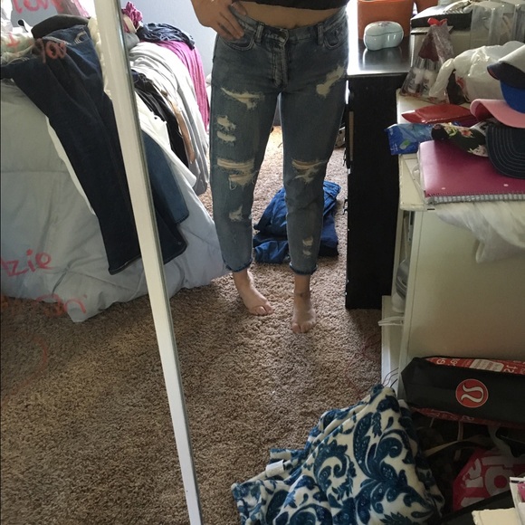 Brandy Melville Boyfriend jeans
