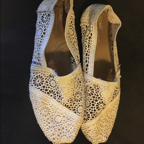 Ivory crochet Toms