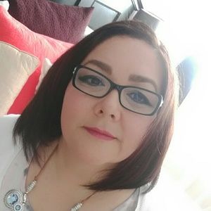 Meet your Posher, Rosaelena