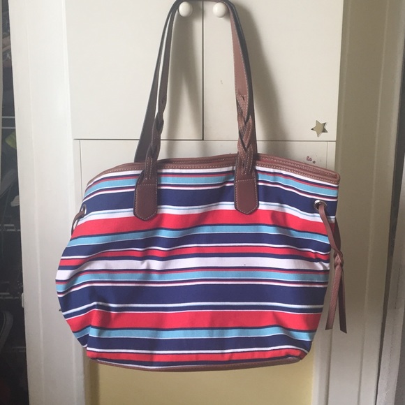 Red, white, and blue Croft & Barrow bag