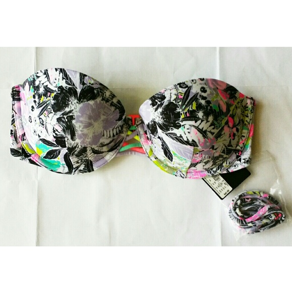 NWT Victoria's Secret Swim Top