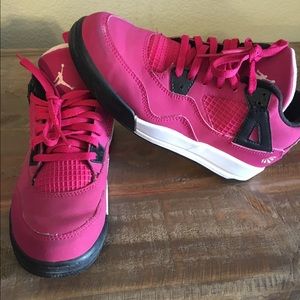 Jordan Cherry 4's size 2.5 girls