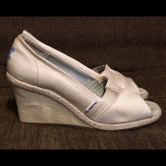 Toms ivory grosgrain wedges