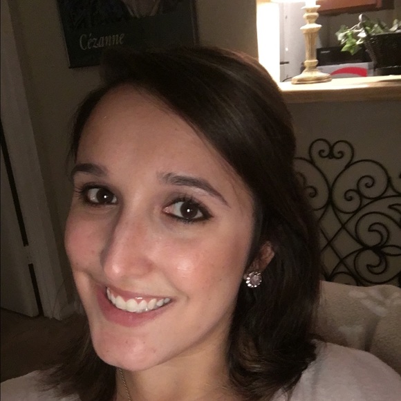 Meet your Posher, Ana