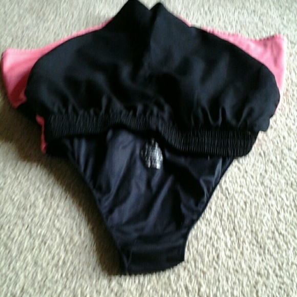 SUMMER  ENDING  SALE..,FINAL MARKDOWN.  ..SHORTS. - Picture 3 of 4