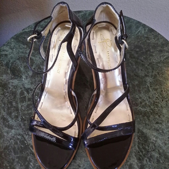 B. Makowsky patent leather wedges *NEW* - Picture 2 of 4