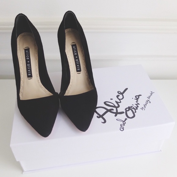 Alice & Olivia Black Dina Pointed Toe Suede Pumps