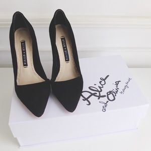 Alice & Olivia Black Dina Pointed Toe Suede Pumps