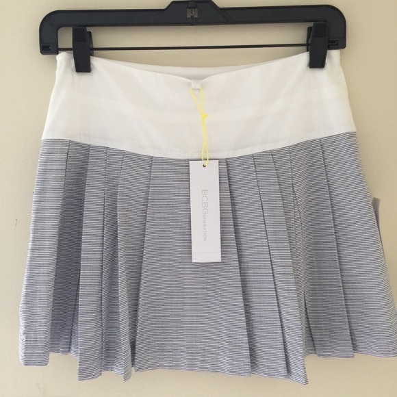 BCBGeneration Pleated Skirt - Picture 2 of 4