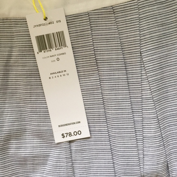 BCBGeneration Pleated Skirt - Picture 4 of 4