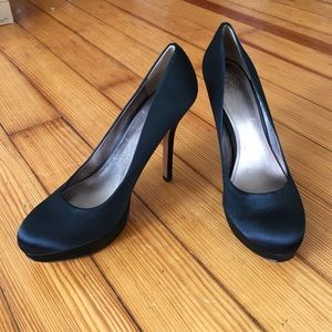 Joan & David Flipp Black Satin Pumps 7.5